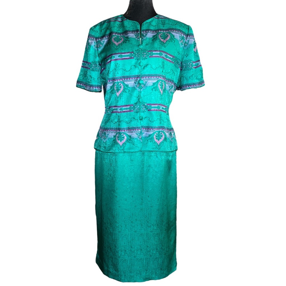 Vintage Adrianna Papell 100% silk two piece  set business or special occasion